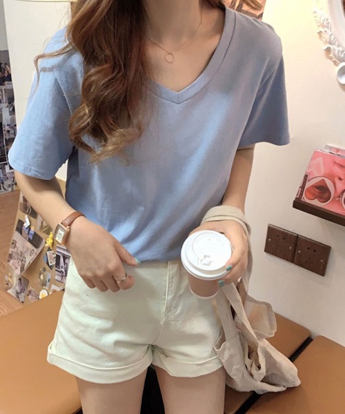 meJane(ミージェーン)の「大人ハンサムVネックシンプルTシャツ(Tシャツ/カットソー・レディース・ブラック/レッド/イエロー/ブルー/シャーベット/サーモンピンク・FREE)」の7枚目の写真