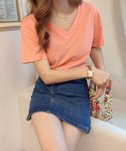 meJane(ミージェーン)の「大人ハンサムVネックシンプルTシャツ(Tシャツ/カットソー・レディース・ブラック/レッド/イエロー/ブルー/シャーベット/サーモンピンク・FREE)」の21枚目の写真