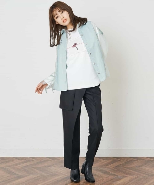 A de a.v.v（アードアー・ヴェ・ヴェ）の「フラワーフォトプリントTシャツ（Tシャツ/カットソー・レディース・ライトパープル/グリーン/ホワイト・38/36）」の5枚目の写真