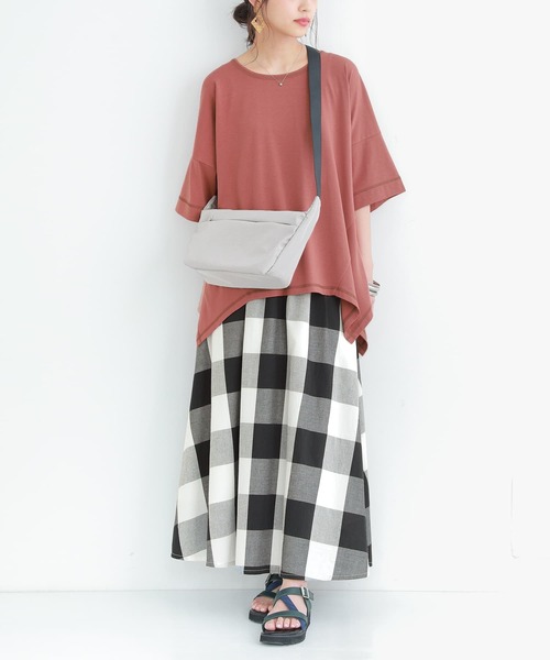 osharewalker（オシャレウォーカー）の「【廃盤】【機能素材】『変形Tシャツ』（Tシャツ/カットソー・レディース・ブラック/ブラウン/オフホワイト/イエロー/グレイッシュブルー・FREE）」の19枚目の写真