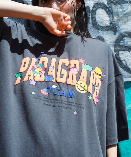 Paragraph（パラグラフ）の「【PARAGRAPH/パラグラフ 】  サークル ロゴ バックプリント Tシャツ LOGO BACK PRINT T-shirt（Tシャツ/カットソー・メンズ・ホワイト/チャコールグレー/グリーン/ブルー/パープル/オフホワイト/ホワイト系その他/その他3/その他6/その他2/その他1/グリーン系その他/グレー系その他/ブルー系その他/その他5/その他/パープル系その他/その他7/ブラック/イエロー/その他4・FREE）」の14枚目の写真