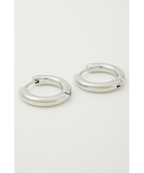 AZUL by moussy(アズールバイマウジー)の「ベーシックリングピアス(ピアス(両耳用)・メンズ・シルバー・FREE)」の6枚目の写真