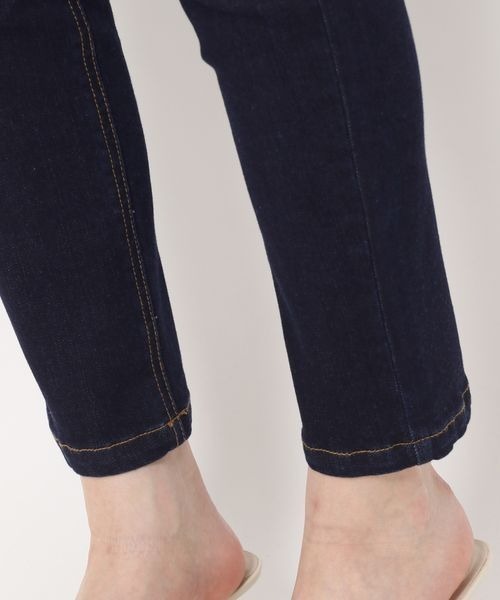 mysty woman（ミスティウーマン）の「デニムスキニーパンツ 299373（デニムパンツ・レディース・ブラック/ネイビー/ブルー系その他・SMALL/MEDIUM/LARGE）」の7枚目の写真