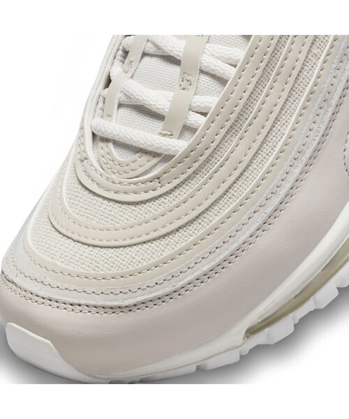 NIKE(ナイキ)の「ナイキ エア マックス 97 ウィメンズシューズ / Nike Air Max 97 Women's Shoes(スニーカー・レディース・オフホワイト・23/24/25/26/25.5/26.5/22.5/24.5/23.5)」の7枚目の写真