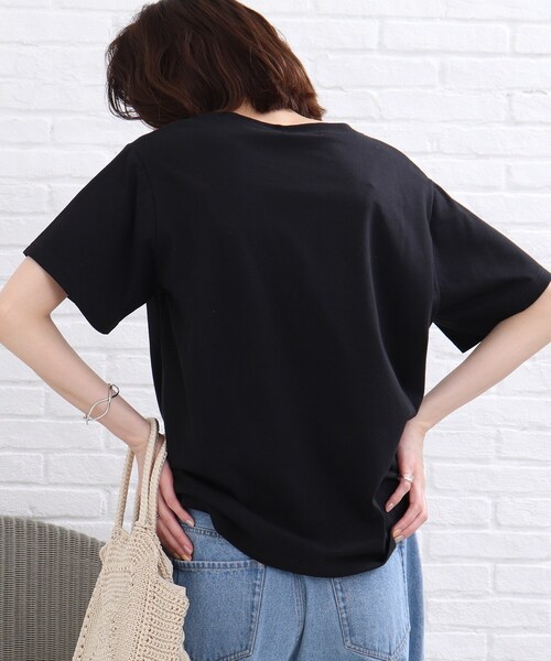 SHOO・LA・RUE(シューラルー)の「◆4段ロゴプリントTシャツ(Tシャツ/カットソー・レディース・ブラック/ホワイト系・01/02/03)」の11枚目の写真