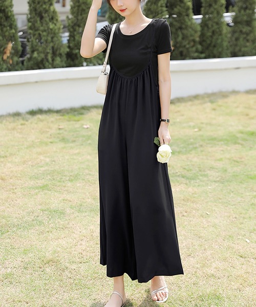 Primazel(プリマゼル)の「ワイドキャミサロペットパンツ(サロペット/オーバーオール・レディース・ブラック/ベージュ・M)」の4枚目の写真