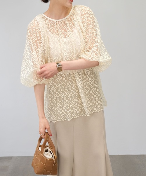 ＡＮＤＪ（アンドジェイ）の「花柄チュールレースボリューム袖トップス（シャツ/ブラウス・レディース・アイボリー・M）」の7枚目の写真