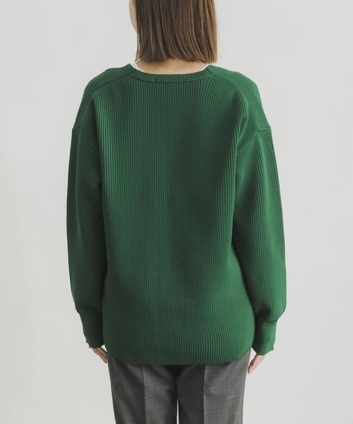 URBAN RESEARCH(アーバンリサーチ)の「ライトニット深Vネックプルオーバー(ニット/セーター・レディース・ブラック/グリーン/ベージュ系その他・FREE)」の6枚目の写真