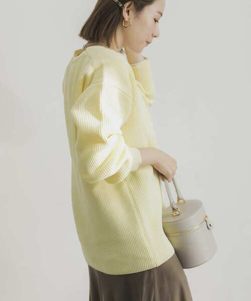 URBAN RESEARCH(アーバンリサーチ)の「ライトニット深Vネックプルオーバー(ニット/セーター・レディース・ブラック/グリーン/ベージュ系その他・FREE)」の13枚目の写真