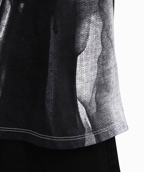 Calvin Klein(カルバン・クライン)の「リラックス クルーネック Tシャツ(Tシャツ/カットソー・メンズ・ホワイト・S/M/L/XL/XS)」の6枚目の写真