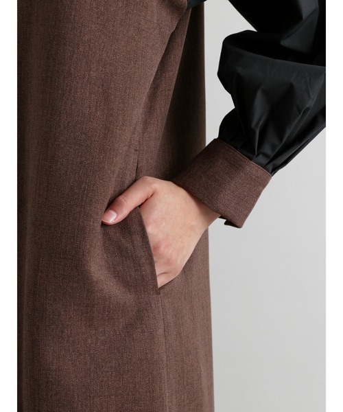 Te chichi CLASSIC（テチチクラシック）の「ハイネック切替ボリュームスリーブワンピース（ワンピース・レディース・ベージュ/ブラウン・ﾌﾘ-）」の16枚目の写真