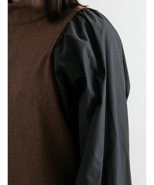 Te chichi CLASSIC（テチチクラシック）の「ハイネック切替ボリュームスリーブワンピース（ワンピース・レディース・ベージュ/ブラウン・ﾌﾘ-）」の18枚目の写真