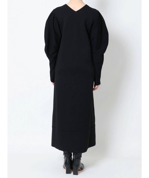 ELENDEEK(エレンディーク)の「ニットスリーブスポンジワンピース(ワンピース・レディース・ブラック/ベージュ/チャコールグレー・02/01)」の10枚目の写真