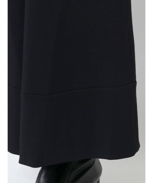 ELENDEEK(エレンディーク)の「ニットスリーブスポンジワンピース(ワンピース・レディース・ブラック/ベージュ/チャコールグレー・02/01)」の14枚目の写真