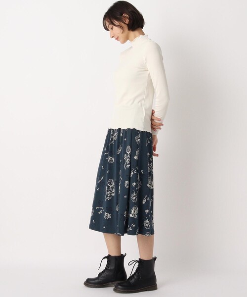 LAURA ASHLEY(ローラアシュレイ)の「【洗える】裏起毛メローエッジハイネックリブTシャツ(Tシャツ/カットソー・レディース・ライトブルー/ブラック/グレー/ライトグリーン/アイボリー/ナチュラル/ダークネイビー/ピンク系・40/38)」の18枚目の写真