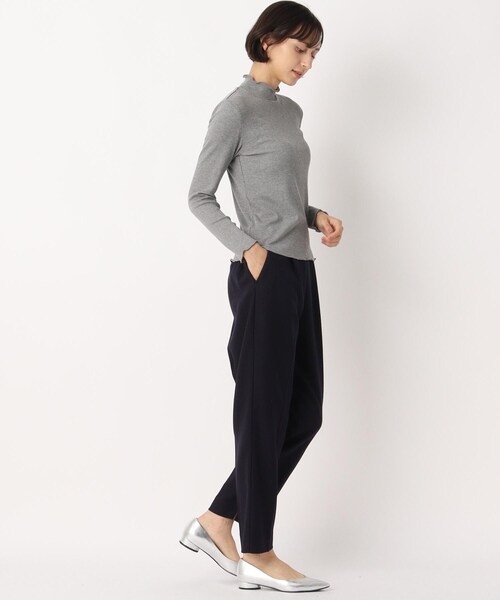 LAURA ASHLEY(ローラアシュレイ)の「【洗える】裏起毛メローエッジハイネックリブTシャツ(Tシャツ/カットソー・レディース・ライトブルー/ブラック/グレー/ライトグリーン/アイボリー/ナチュラル/ダークネイビー/ピンク系・40/38)」の22枚目の写真