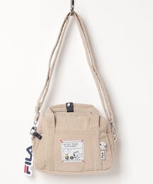 FILA（フィラ）の「FILA /フィラ×PEANUTS　チャーム付きコーデュロイハーフムーンショルダーバッグ（ショルダーバッグ・キッズ）」