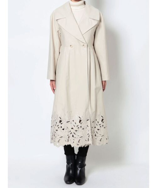 LAGUNAMOON(ラグナムーン)の「カットワークフレアコート(ステンカラーコート・レディース・ブラウン/アイボリー・SMALL/MEDIUM)」の3枚目の写真