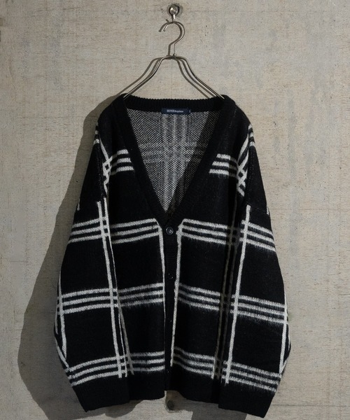 JOHN'S CLOSET（ジョンズクローゼット）の「【50】モヘアライク マルチパターン ルーズシルエット カーディガン（カーディガン/ボレロ・メンズ・ブラック系その他/ホワイト系その他2/ベージュ系その他2/ベージュ系その他/ホワイト系その他/チャコールグレー/グレー系その他/ベージュ/ブラック/パープル/ベージュ系その他5/ワイン/ブラウン系その他4/ブラック系その他4/ブラック系その他5/マスタード・MEDIUM/LARGE）」の4枚目の写真