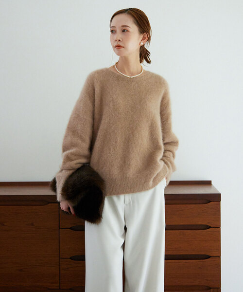 SLOBE IENA（スローブイエナ）の「フォックスカシミヤプルオーバー（ニット/セーター・レディース・ネイビー/ベージュ/ピンク/ブルー・FREE）」の9枚目の写真