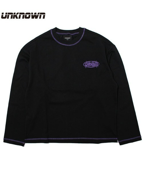 UNKNOWN LONDON(アンノウン・ロンドン)の「A'GEM/9 × .kom『UNKNOWN LONDON/アンノウン ロンドン』UNKNOWN LOGO CAMO GRAPHIC LS TEE(Tシャツ/カットソー・メンズ・ブラック×パープル・L)」の2枚目の写真