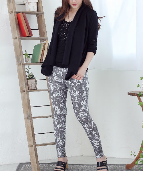 AZUL by moussy（アズールバイマウジー）の「A Perfect Skinny(ヤシ柄)（その他パンツ・レディース・ホワイト系その他/ダークネイビー・SMALL/LARGE/MEDIUM/X-SMALL）」の2枚目の写真