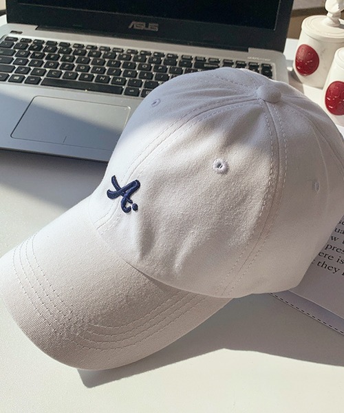 ALTROSE（アルトローズ）の「【熱中症対策】英字 ロゴ キャップ A 男女兼用（キャップ・レディース・ネイビー/ベージュ/ホワイト/ブラック/ブルー・FREE）」の12枚目の写真
