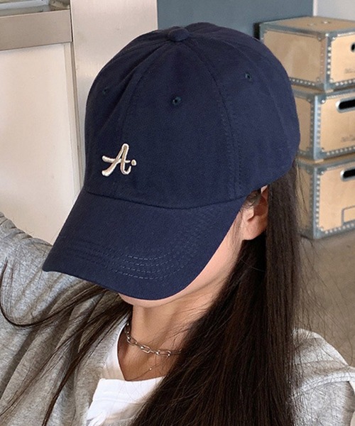 ALTROSE（アルトローズ）の「【熱中症対策】英字 ロゴ キャップ A 男女兼用（キャップ・レディース・ネイビー/ベージュ/ホワイト/ブラック/ブルー・FREE）」の7枚目の写真