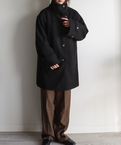 COURO(コウロ)の「スタンドカラーボリューム袖コート(その他アウター・レディース・アイボリー/モカ/ブラック・L/M)」の9枚目の写真