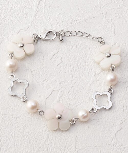 LAURA ASHLEY(ローラアシュレイ)の「淡水パール フラワーブレスレット(ブレスレット・レディース・シルバー・00)」の3枚目の写真