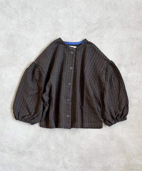 HOGAN RANCH WEAR（ホーガンランチウエア）の「ニットサッカーカーディガン(80～140cm)（カーディガン/ボレロ・キッズ・ブルー/チャコール/レッド/ベージュ・100/110/120/130/140/80/90）」の2枚目の写真