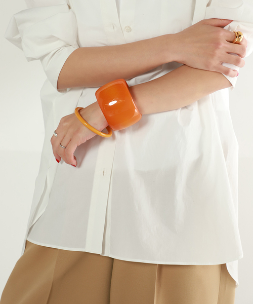 VERMEIL par iena（ヴェルメイユパーイエナ）の「【MARION GODART/マリオンゴダール】バングル 細（orange）（バングル/リストバンド・レディース・オレンジ・FREE）」の5枚目の写真