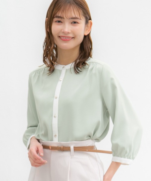 Honeys（ハニーズ）の「バンドカラーブラウス（シャツ/ブラウス・レディース・ミント/ネイビー/グレイッシュベージュ/ホワイト×ブラック/アイボリー/ブラック/ホワイト×ブルー・L/M/S/LL）」の6枚目の写真