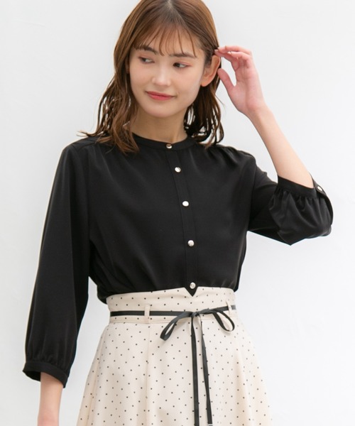 Honeys（ハニーズ）の「バンドカラーブラウス（シャツ/ブラウス・レディース・ミント/ネイビー/グレイッシュベージュ/ホワイト×ブラック/アイボリー/ブラック/ホワイト×ブルー・L/M/S/LL）」の4枚目の写真