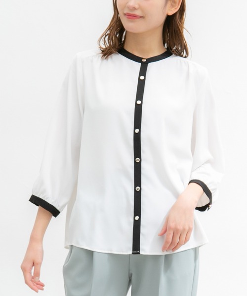 Honeys（ハニーズ）の「バンドカラーブラウス（シャツ/ブラウス・レディース・ミント/ネイビー/グレイッシュベージュ/ホワイト×ブラック/アイボリー/ブラック/ホワイト×ブルー・L/M/S/LL）」の11枚目の写真