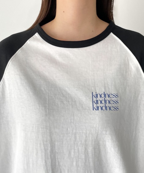 CANAL JEAN（キャナルジーン）の「RED CHOP WORKS(レッドチョップワークス) "kindness"配色ラグランロングTシャツ（Tシャツ/カットソー・レディース・ネイビー/ブラック・ONE SIZE）」の12枚目の写真