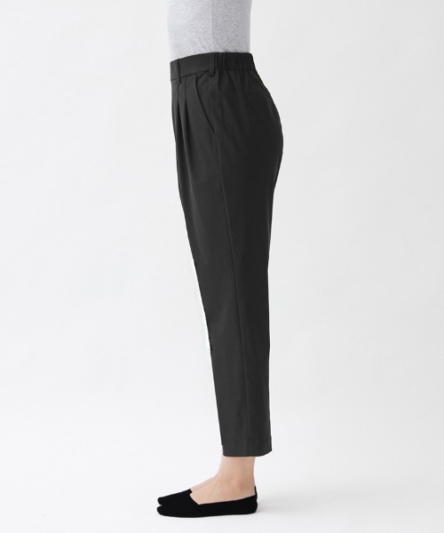 Tuche（トゥシェ）の「Tuche/トゥシェ ストレッチパンツ テーパードスタイル レーヨン混 アンクル丈（その他パンツ・レディース・ブラック/ネイビー/サンドベージュ/イエロー系その他/グレー系その他・MEDIUM/LARGE/X-LARGE）」の12枚目の写真