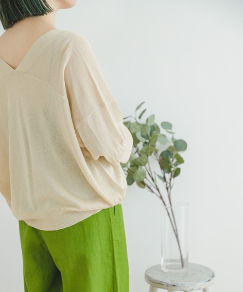 ITEMS URBANRESEARCH（アイテムズ アーバンリサーチ）の「Vネックライトカーディガン（カーディガン/ボレロ・レディース・ベージュ/グリーン/ブラック・FREE）」の20枚目の写真