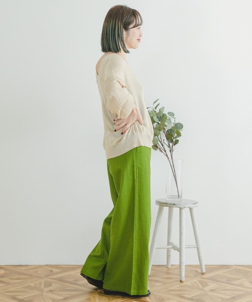 ITEMS URBANRESEARCH（アイテムズ アーバンリサーチ）の「Vネックライトカーディガン（カーディガン/ボレロ・レディース・ベージュ/グリーン/ブラック・FREE）」の9枚目の写真