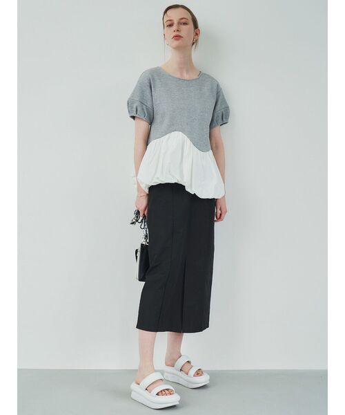 ELENDEEK(エレンディーク)の「アシメバルーンヘムカットソー(Tシャツ/カットソー・レディース・ブラック/グレー/オフホワイト・FREE)」の12枚目の写真