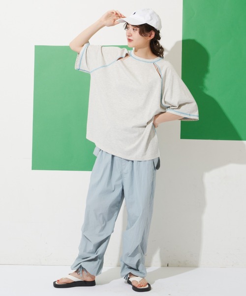 MERLOT(メルロー)の「ステッチカットアウトT(Tシャツ/カットソー・レディース・ホワイト/ブルー/グレー・FREE)」の18枚目の写真
