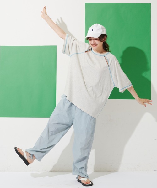 MERLOT(メルロー)の「ステッチカットアウトT(Tシャツ/カットソー・レディース・ホワイト/ブルー/グレー・FREE)」の19枚目の写真