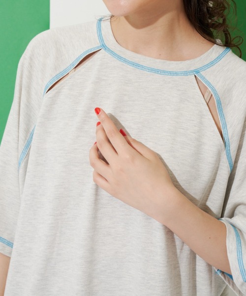 MERLOT(メルロー)の「ステッチカットアウトT(Tシャツ/カットソー・レディース・ホワイト/ブルー/グレー・FREE)」の12枚目の写真