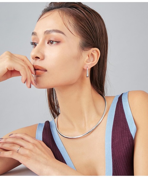 Settimissimo(セッティミッシモ)の「金属アレルギー対応ステンレスラウンドカーブネックカフ(ネックレス・レディース・シルバー/ゴールド・FREE)」の6枚目の写真