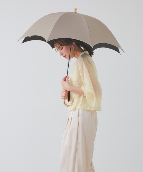 macocca(マコッカ)の「完全遮光 UVカット100% 晴雨兼用 竹手元 タッセル付き 長傘 無地(長傘・レディース・ブラック/オフホワイト/モカ/ピンクベージュ/グレイッシュベージュ・FREE)」の4枚目の写真
