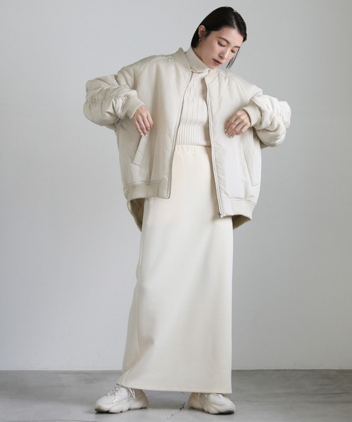 select MOCA（セレクトモカ）の「バックデザインギャザーMA-1（MA-1・レディース・アイボリー/ブラック・FREE）」の3枚目の写真