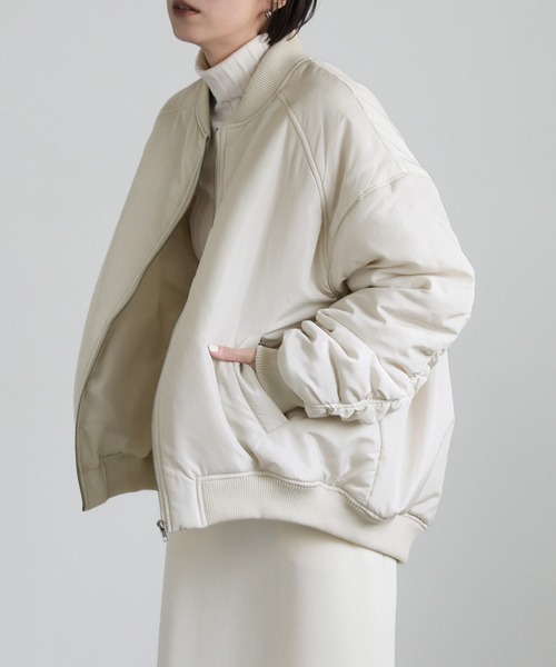 select MOCA（セレクトモカ）の「バックデザインギャザーMA-1（MA-1・レディース・アイボリー/ブラック・FREE）」の5枚目の写真