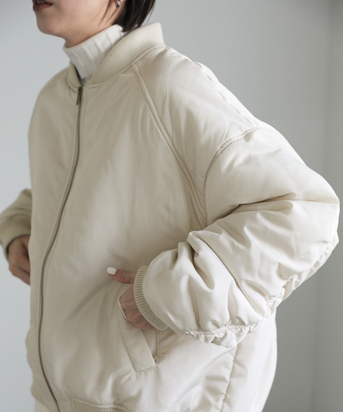 select MOCA（セレクトモカ）の「バックデザインギャザーMA-1（MA-1・レディース・アイボリー/ブラック・FREE）」の13枚目の写真