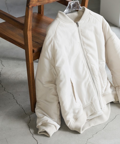 select MOCA（セレクトモカ）の「バックデザインギャザーMA-1（MA-1・レディース・アイボリー/ブラック・FREE）」の18枚目の写真