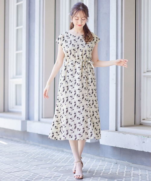 alotta(アロッタ)の「フレンチスリーブ花柄マーメイドワンピース(ワンピース・レディース・ブラック系その他/ホワイト系その他・M/L/LL/3L)」の6枚目の写真